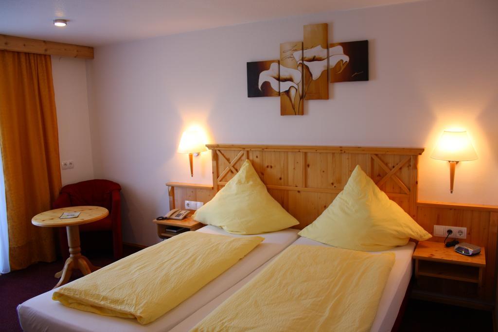 Hotel-Landgasthof Ploss Schonwald  Kamer foto