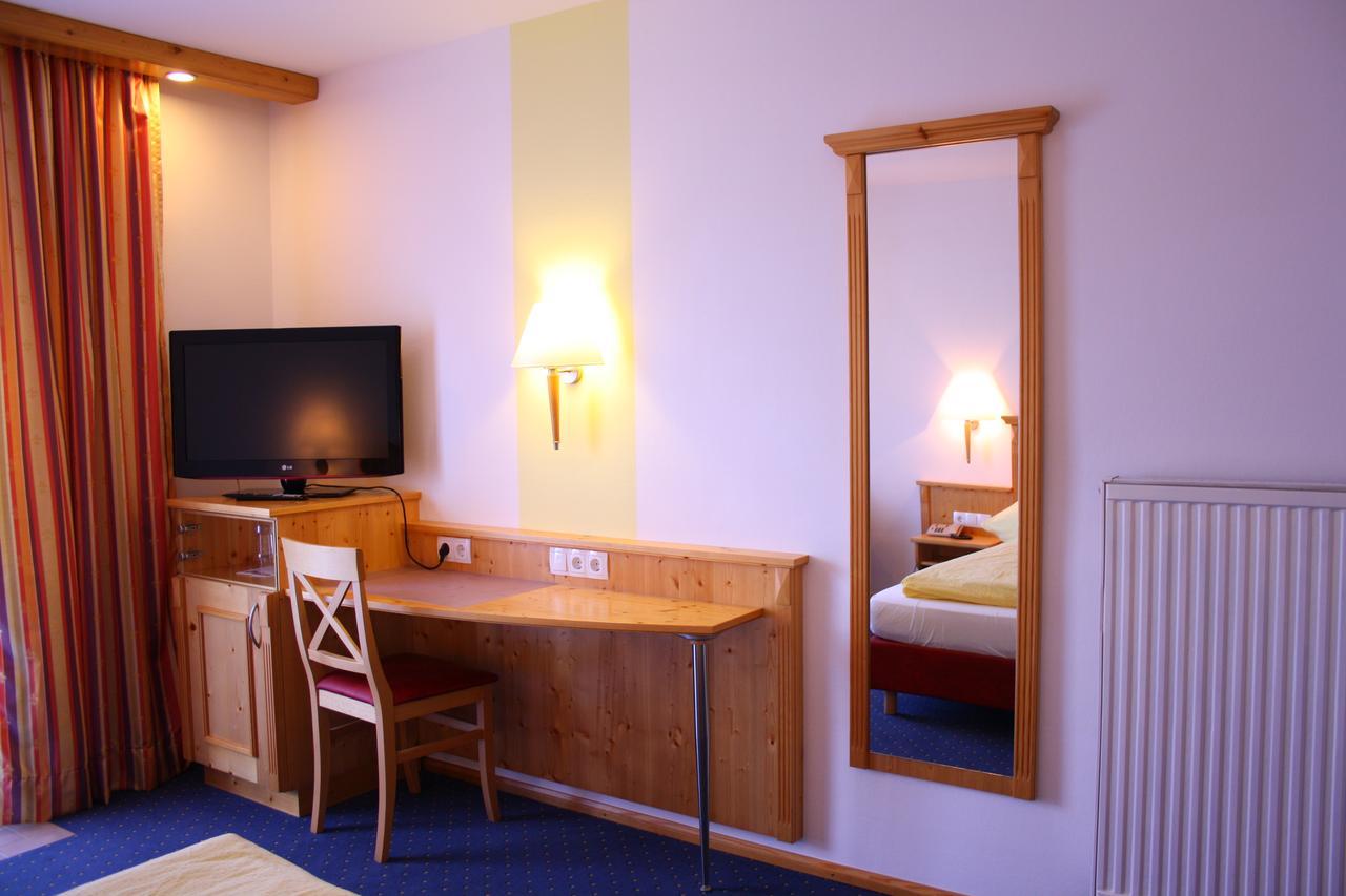 Hotel-Landgasthof Ploss Schonwald  Buitenkant foto